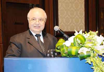 الدكتور طلال أبو غزالة، الخبير الدولي في منظمة التجارة العالمية